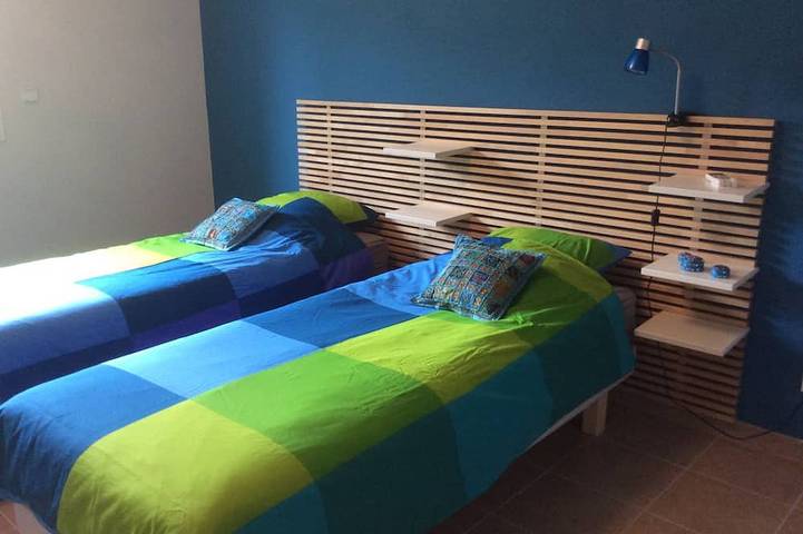 Location de vacances pour 4 personnes, avec terrasse ainsi que jardin et piscine à Lançon-Provence - 4