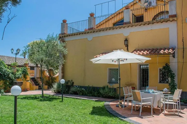 Ferienhaus für 6 Personen, mit Garten und Whirlpool - 1