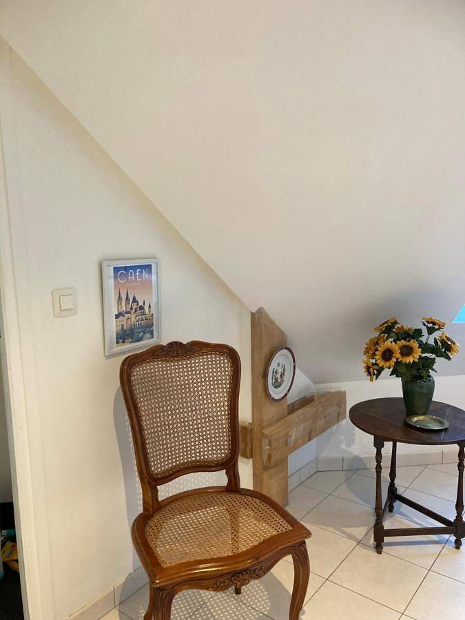 Gîte pour 4 personnes, avec vue et jardin à Cairon - 2