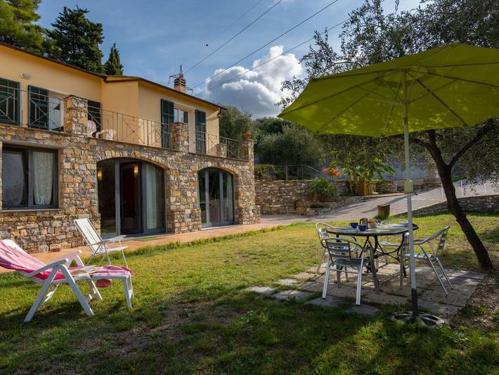 Gîte pour 6 personnes, avec balcon ainsi que jardin et vue à Imperia - 2