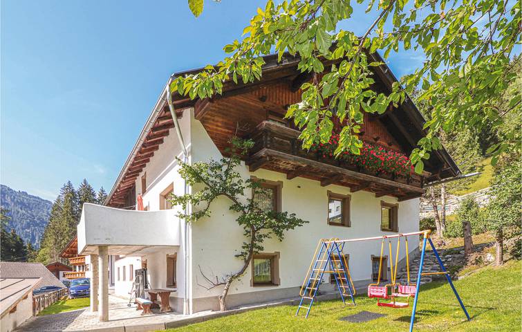 Ferienhaus für 8 Personen, mit Terrasse und Garten im Pitztal