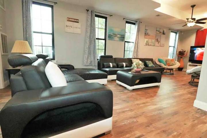 Vacation rental for 12 people, with yard in Atlantic City