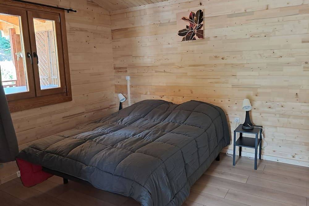 Pmr Chalet On The Ski Slopes With Jacuzzi / Private Bocce Court in Saint-Léger-les-Mélèzes, Écrins National Park