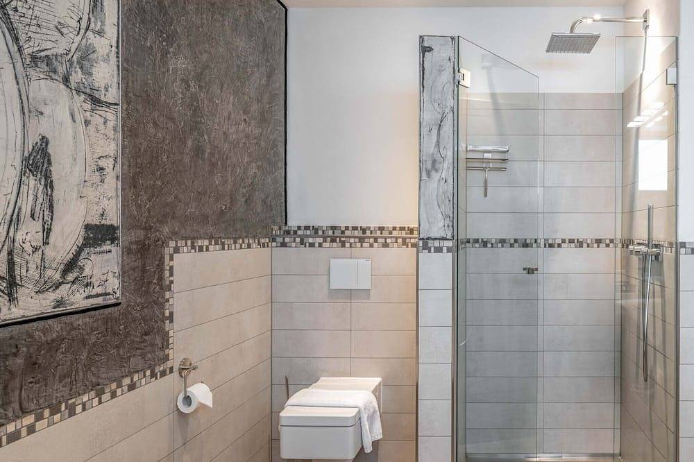 Ganze Wohnung, Relaxx, 62 qm Obergeschoss, 1 separates Schlafzimmer in Bad Endorf, Chiemsee