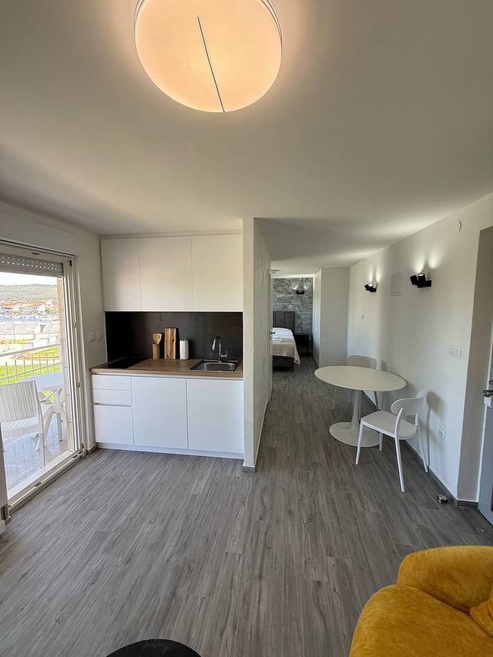 Apartament wakacyjny dla 2 osób, z balkon w Sukosan