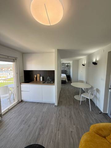 Ferienwohnung für 2 Personen, mit Balkon in Sukosan