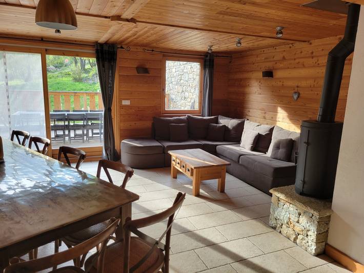 Appartement entier, Appartement 'Chalet La Manda 12 Personnes' avec vue sur la montagne, terrasse privée et Wi-Fi in Bonneval-sur-Arc, Région de Saint-Jean-de-Maurienne