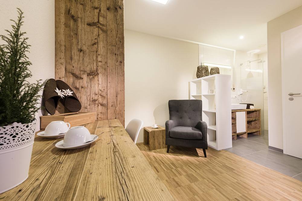 Webers "alte" Backstube - Doppelzimmer "Backofen" in Friedrichshafen, Region Bodensee-Oberschwaben