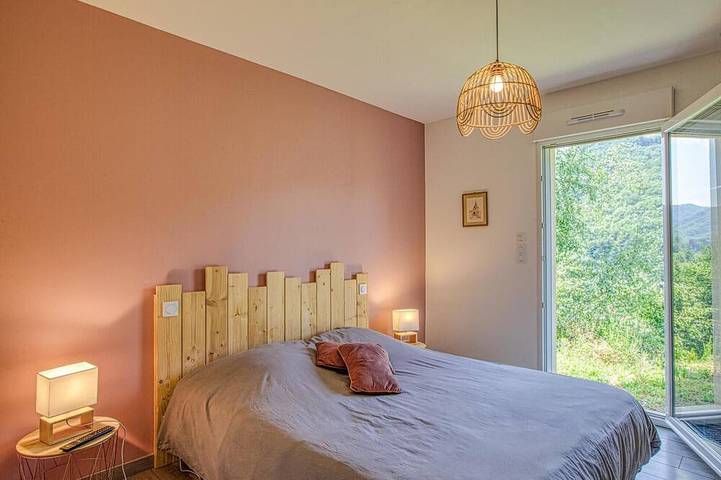 Gîte pour 4 personnes, avec jardin à Grand-Vabre - 2