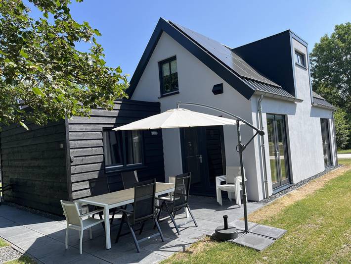 Ferienhaus für 6 Personen, mit Terrasse und Garten sowie Sauna in Dirkshorn