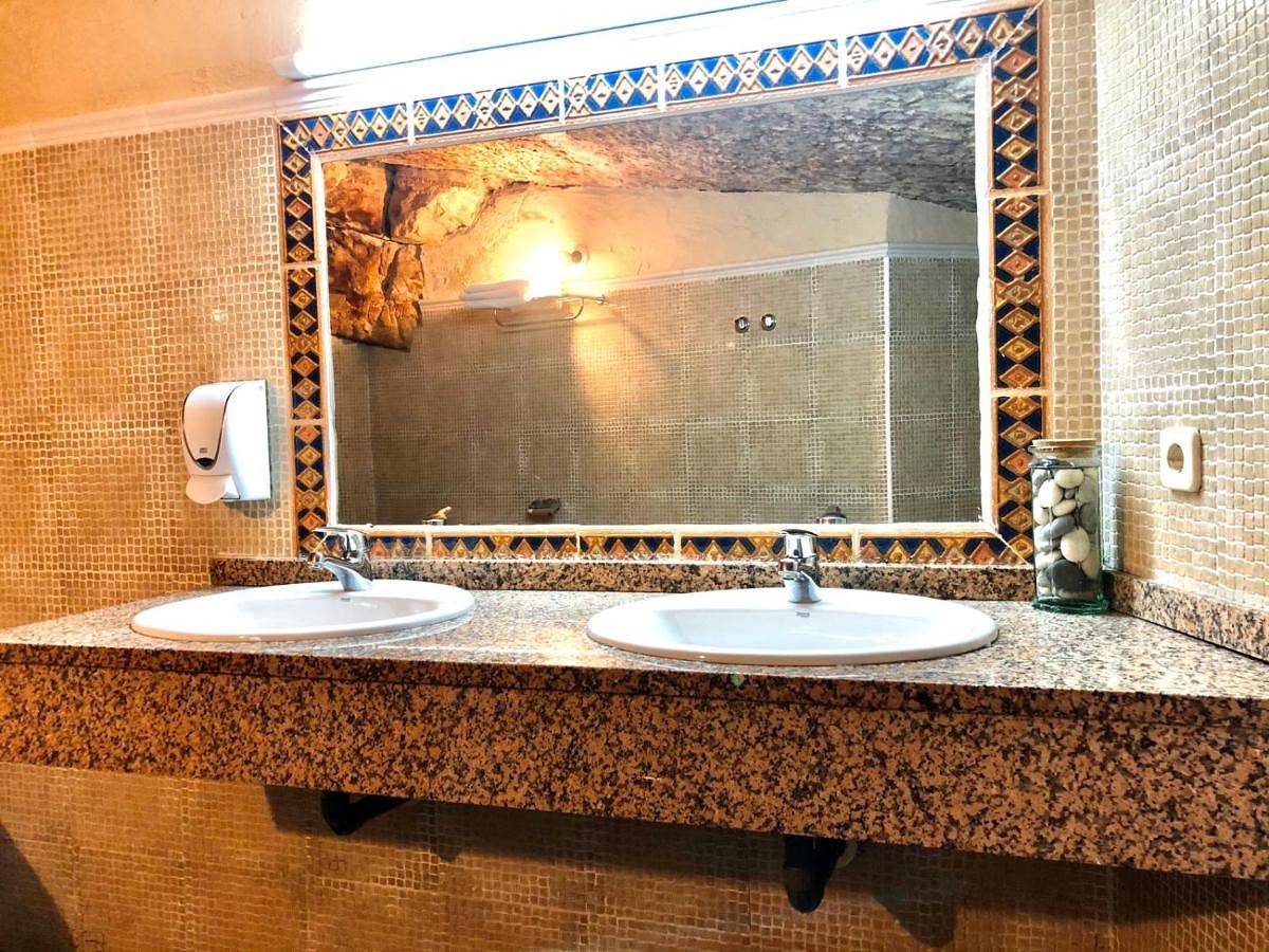 Double or Twin Room with Bathroom in Sepúlveda, Provincia de Segovia