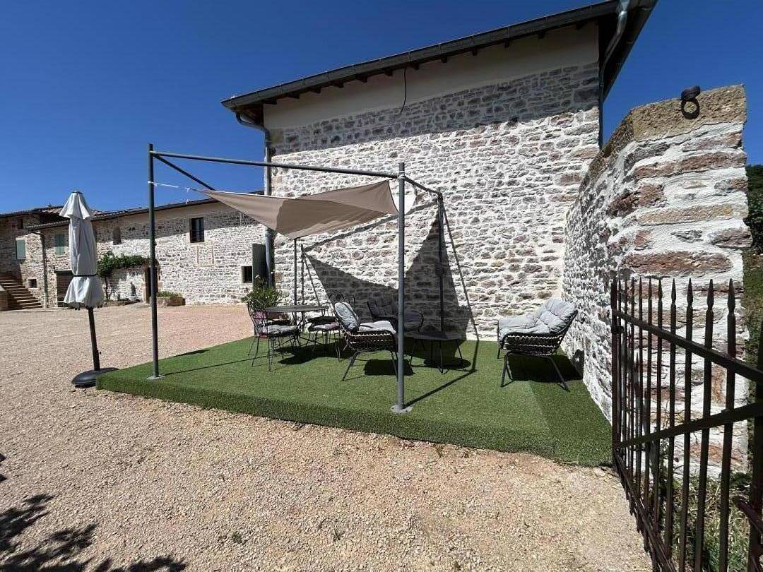 Au Petit Bonheur Chez Bambina in Leynes, Région de Mâcon