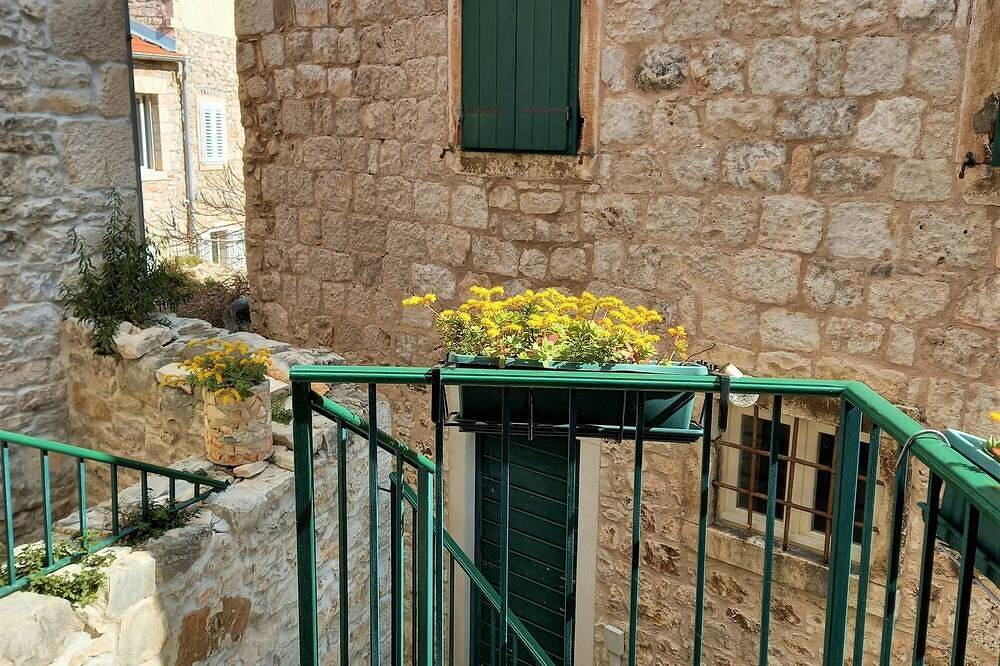 Appartamento intero, Appartamento di una stanza con aria condizionata San Pietro di Brazza - Supetar, Brazza - Brač (A-5656-b) in San Pietro di Brazza, Brac