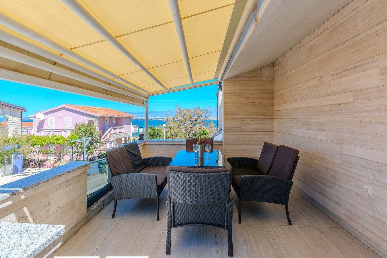 Appartamento vacanze a Vir a partire da 102€ a notte