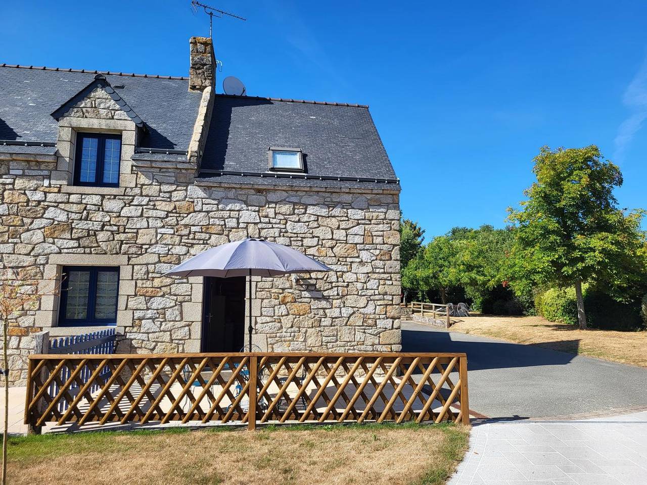 Douar ha Mor in Riantec, Côte des Mégalithes