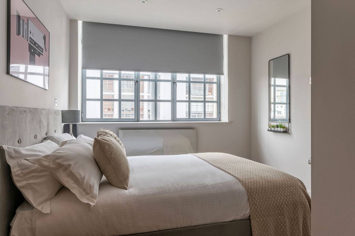 Entire apartment, Amigos Nest - Farringdon - by Frankie Says in Camden, London