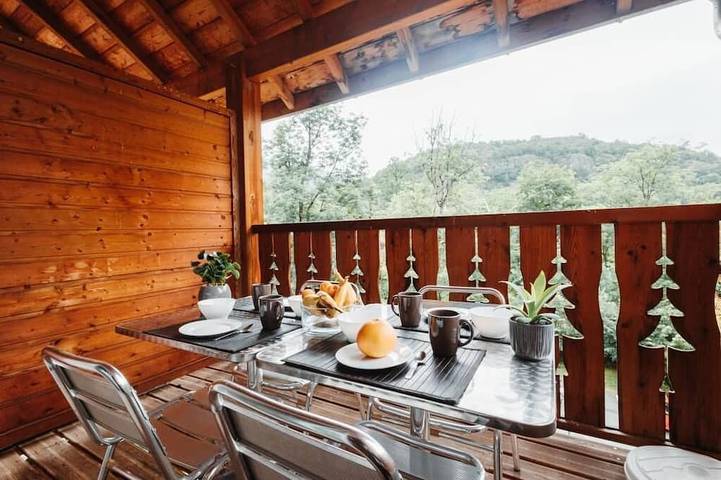 Appartement de vacances pour 6 personnes, avec balcon et piscine à Ax-les-Thermes