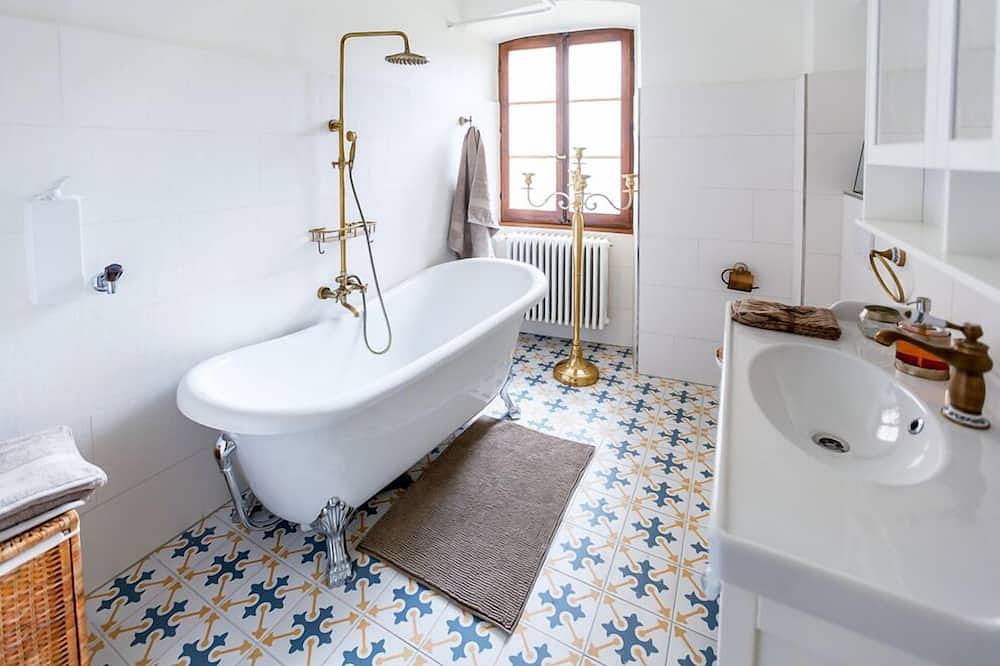 Appt 2 Bedroom - Château du Châtelard in Montreux, Genfer See