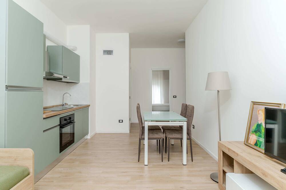 Entire apartment, Cozy Two Bedroom Apartment | Ideal Base for Exploring Milan and Brianza in Cinisello Balsamo, Milan Province