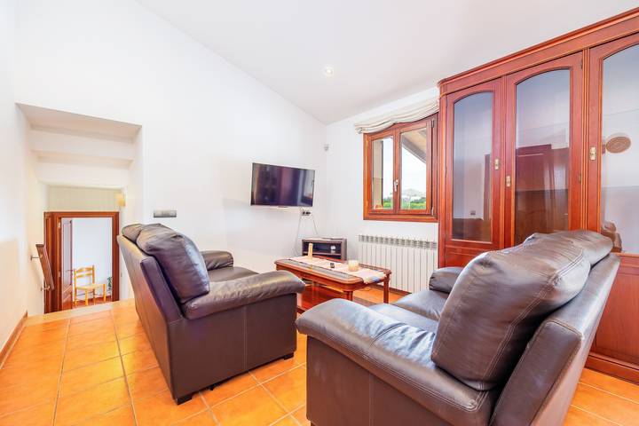 Ferienhaus 'Margarita' mit Bergblick, Wlan und Klimaanlage in Port de Pollença, Pollença