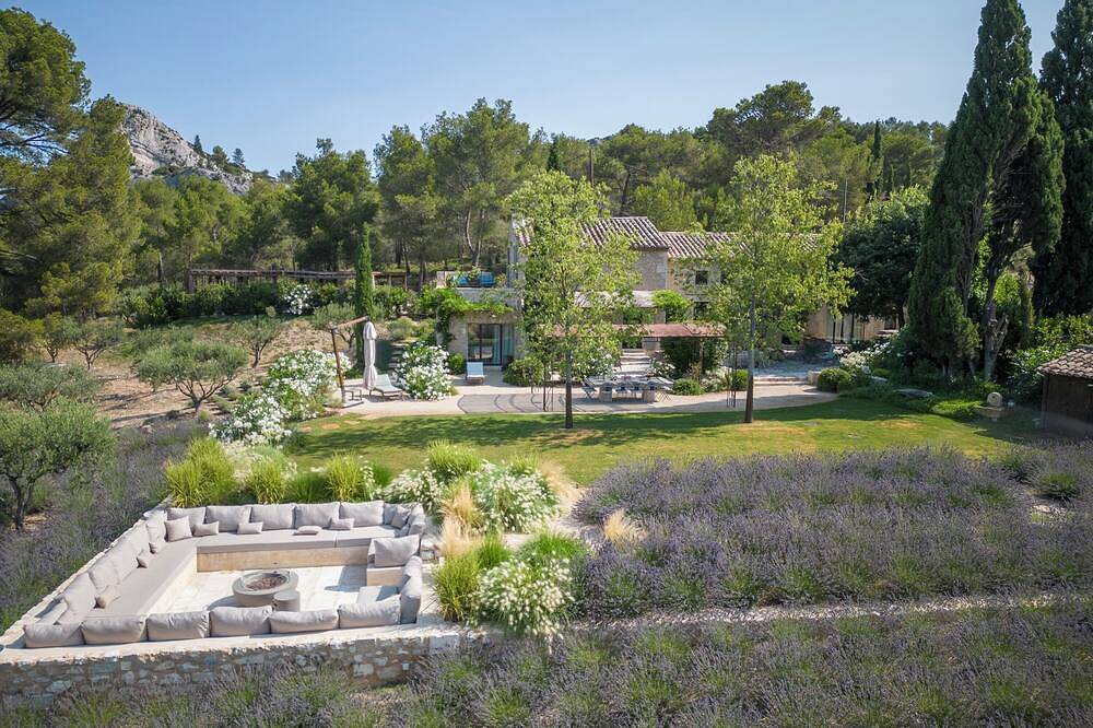 Magnificent house in Provence with natural pool and lavender fields in Saint-Rémy-de-Provence, Arles region