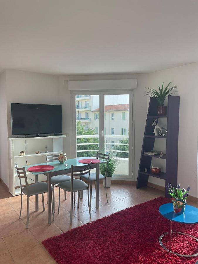 Gîte pour 4 personnes, avec balcon et vue dans Plage Carras Nice - 3