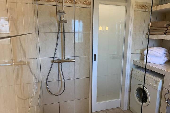 Appartement entier, Top appartement tout confort pour1-2 pers.piscine privée, internet fibre optique in El Mas Fumats, Roses