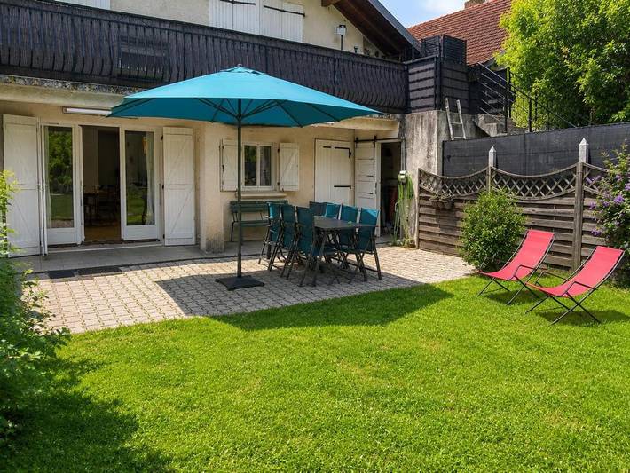 Gîte pour 4 personnes, avec Terrasse et Jardin à Virignin
