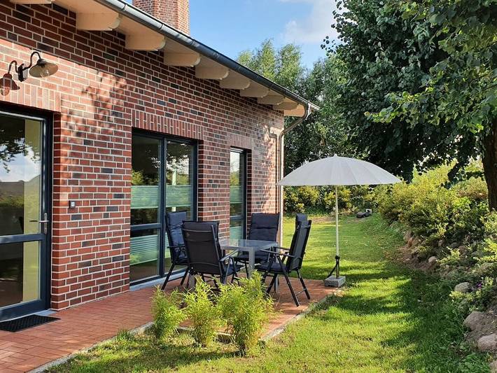 Ferienhaus für 4 Personen, mit Terrasse und Garten