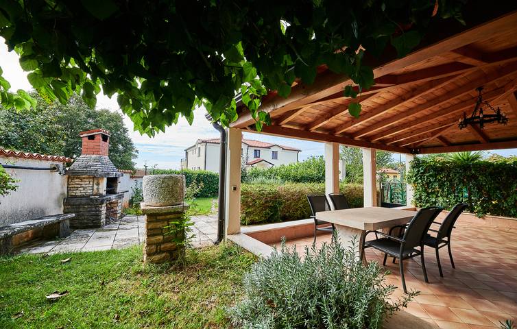 Villa für 6 Personen, mit Garten in Umag