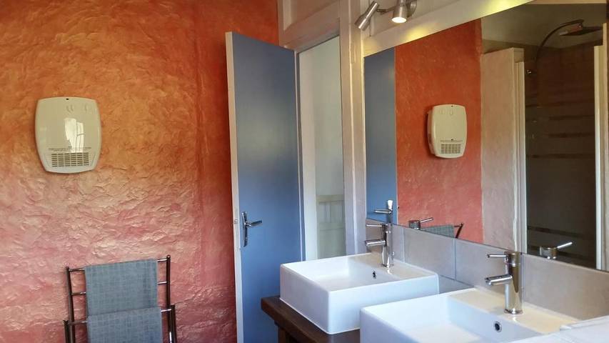 Location de vacances pour 2 personnes, avec terrasse et vue, animaux acceptés à Roquetaillade - 4