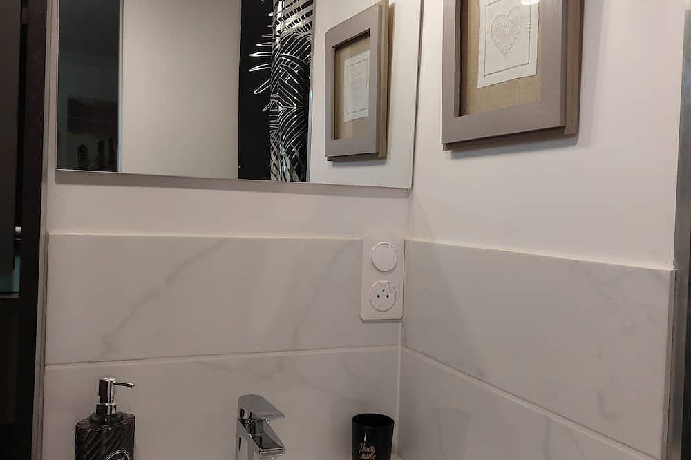 Apartamento entero, Le Petit Jules in Agén, Región de Agen