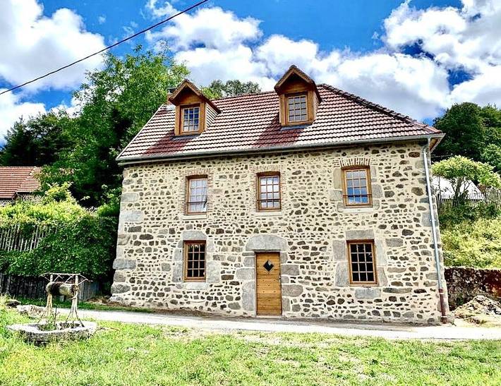 Maison de vacances pour 9 personnes, avec sauna et terrasse, animaux acceptés dans la Creuse
