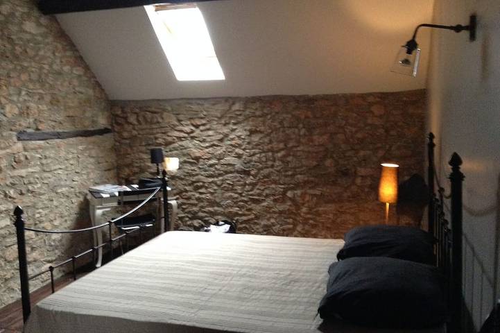 Magnífico hórreo, 8 personas 4 dormitorios, piscina privada climatizada, campo in Brengues, Quercy