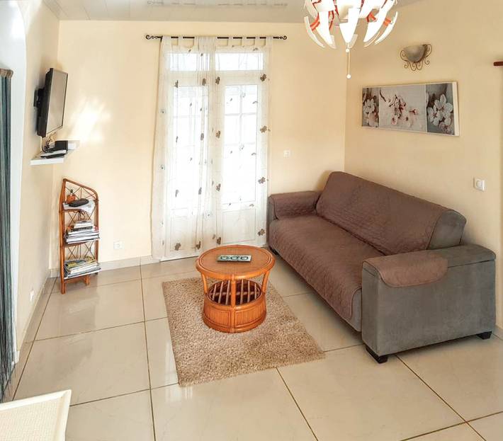 Location de vacances pour 9 personnes, avec piscine et terrasse à Petit-Bourg - 3