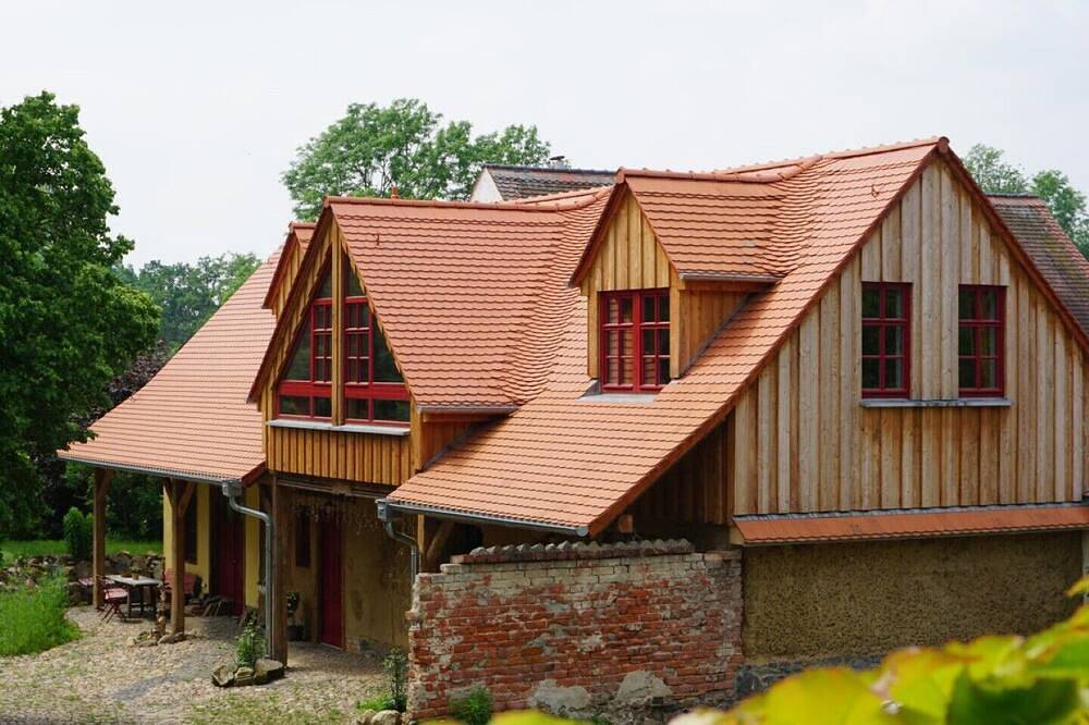 Ganze Wohnung, Ferienwohnung Kirchblick, Pfarrhof Dewitz bei Leipzig<br> in Taucha, Sächsisches Burgen- und Heideland