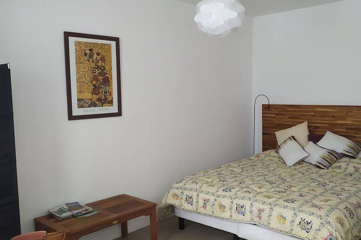 Location de vacances pour 2 personnes, avec jardin à Saint-Genès-Champanelle - 2