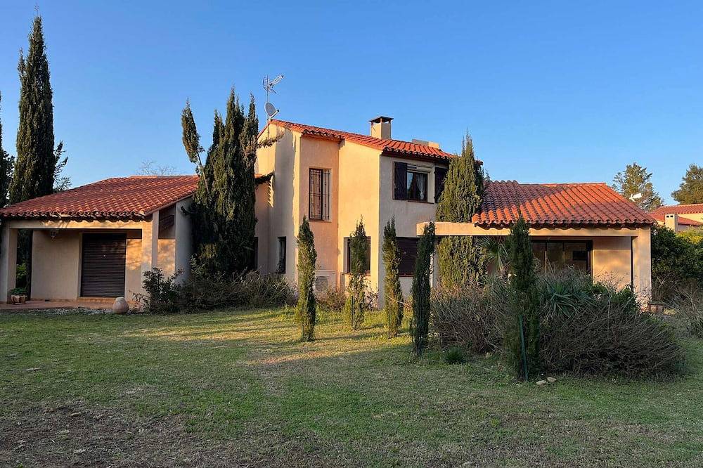 Appartement entier, Grande maison avec jardin, vue montagne - 8 pers. in Laroque-des-Albères, Côte méditerranéenne (France)
