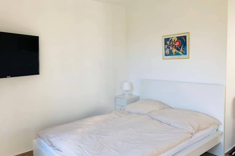 Ganze Wohnung, Ferienwohnung \"Klaus Störtebeker\" mit Sonnenterrasse & Garten zwischen Strand, Wald und Wiese! in Gustow, Stralsund Umland