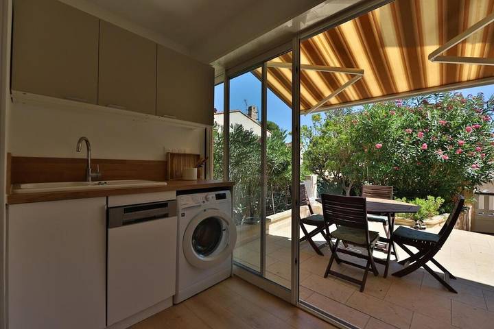 Gîte pour 4 personnes, avec terrasse et jardin dans Calanque de Cap Rousset - 3