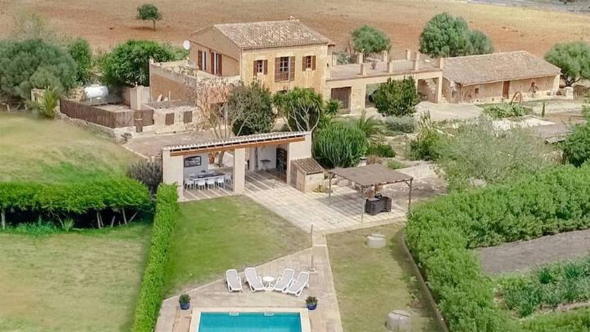 Gîte pour 8 personnes, avec jardin
