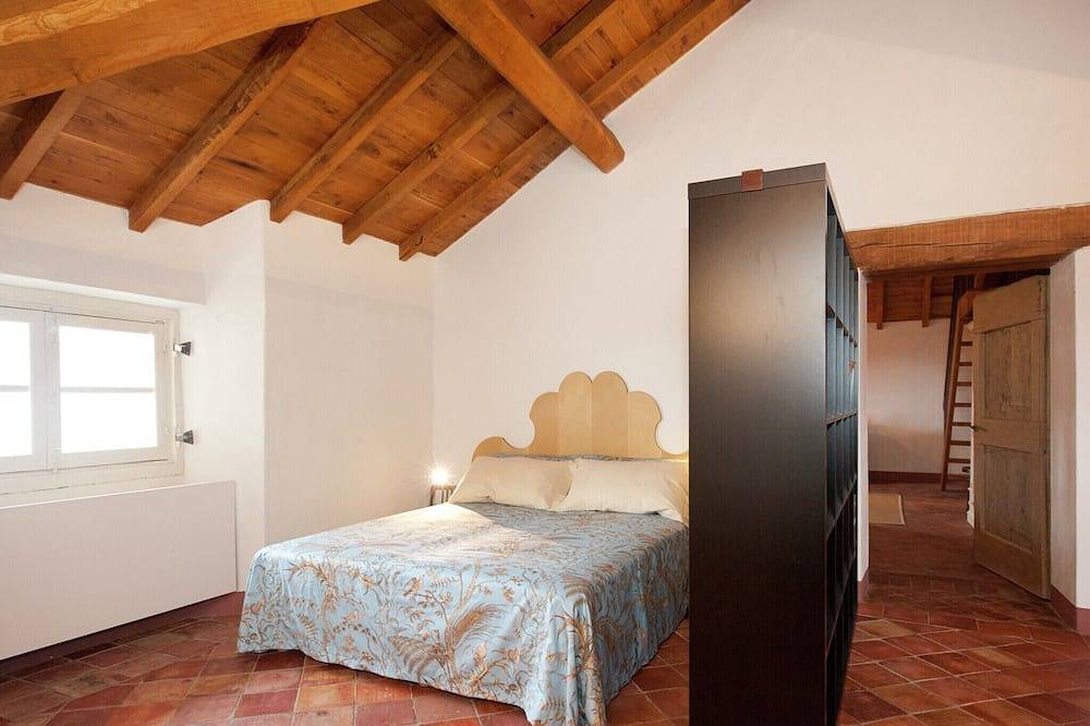 Geheel appartement, Een kasteelverblijf in wijnland in Rocca Grimalda, Provincie Alessandria