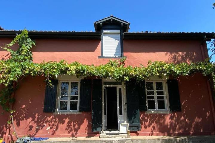 Location de vacances pour 12 personnes, avec jacuzzi et jardin à Saint-Martin-de-Seignanx