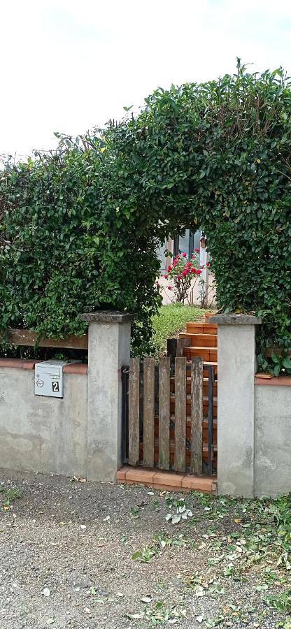 Location de vacances pour 4 personnes, avec vue ainsi que jardin et piscine à Bon-Encontre - 3