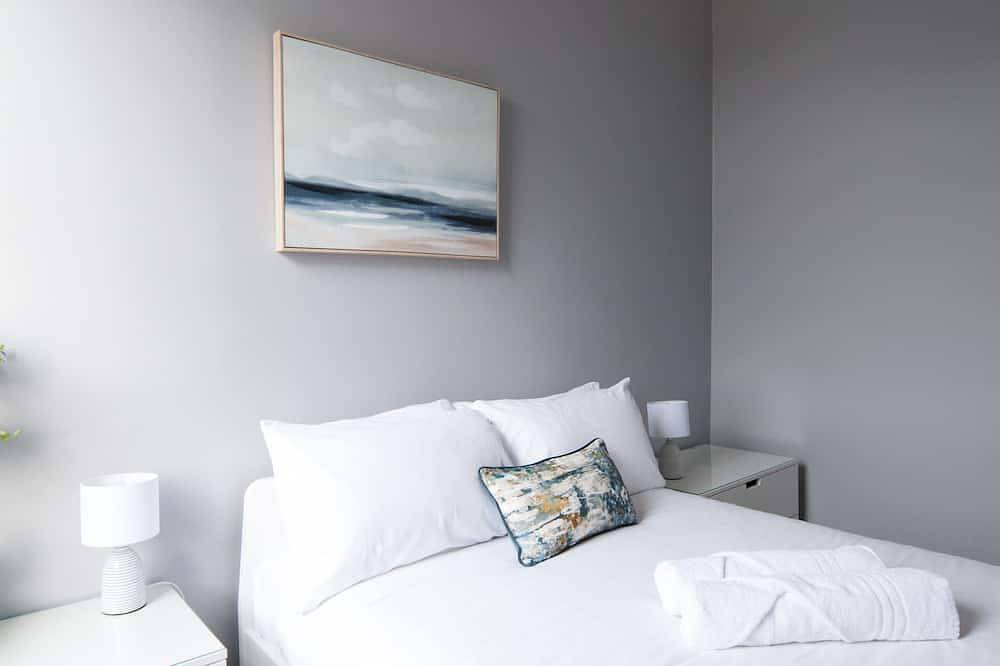 Entire apartment, Central Cheltenham, Regency 2-Bed Apartment - Cavalier Suite in Cheltenham, Gloucestershire