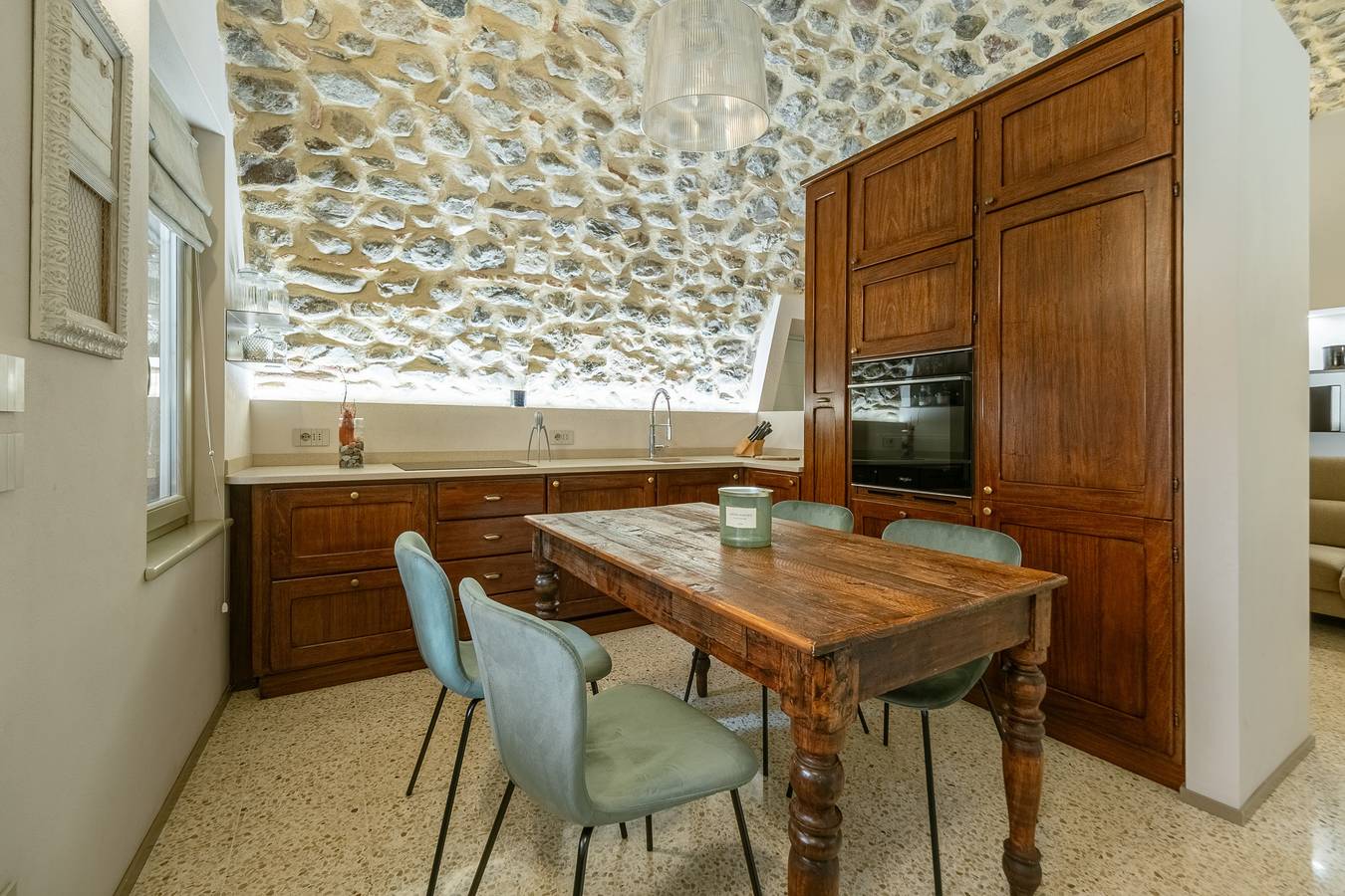 Ganze Wohnung, Il Nido Di Pietra in Sale Marasino, Catena Bresciana Occidentale