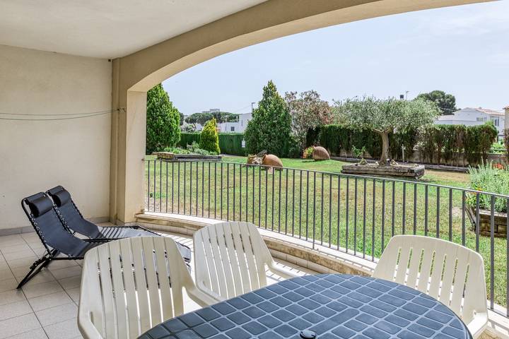 Apartamento entero, Apartamento 'Clota Petita' con vistas a la montaña, piscina compartida y Wi-Fi in La Escala, Alt Empordà