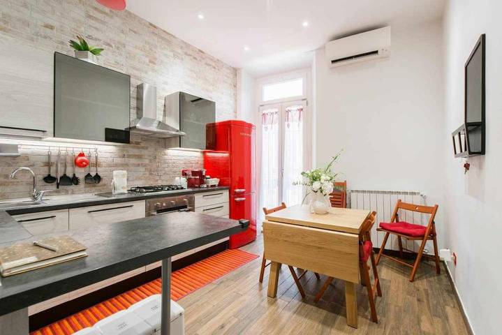 Appartamento per 4 persone, con balcone a Nettuno