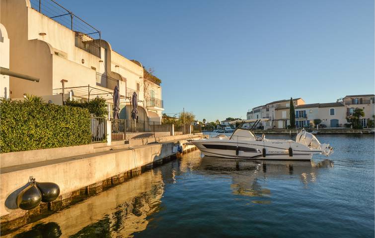 Location de vacances pour 6 personnes, avec terrasse à Aigues-Mortes - 2