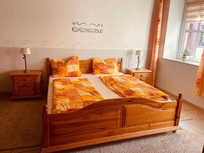 Ferienwohnung für 5 Personen, mit Terrasse und Ausblick in Brauneberg